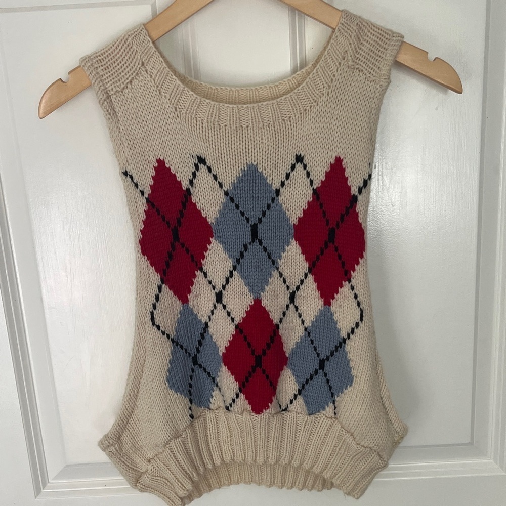 Hand knit Argyle Crew Neck Sweater Vest - Cream, Red, Blue Sz small